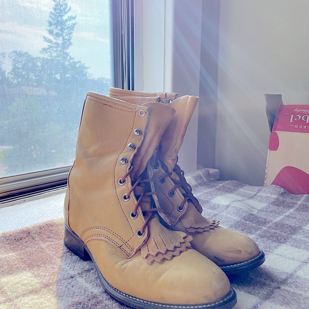Tan leather ropers
